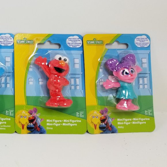Sesame Street Action Figure set cake decorations approxima 2" + or - - Picture 4 of 15